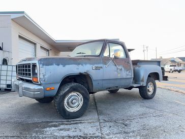 1985 W150 manual transmission stepside