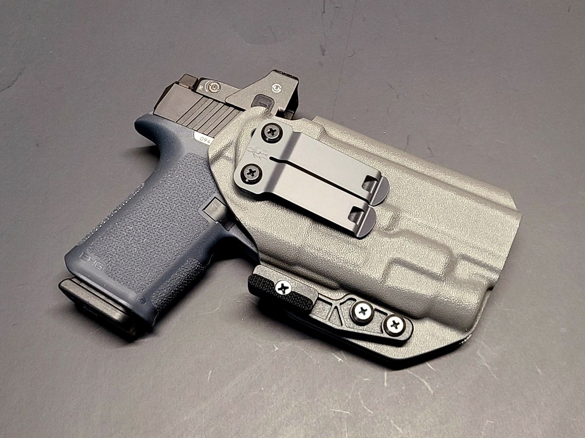 Ruger RXM w/ Streamlight TLR7 HLX (IWB Holster)