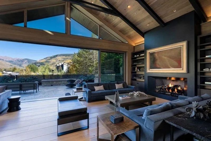 Luxury Property Management - Mountain Life Property Management - Green Luxury Property Management