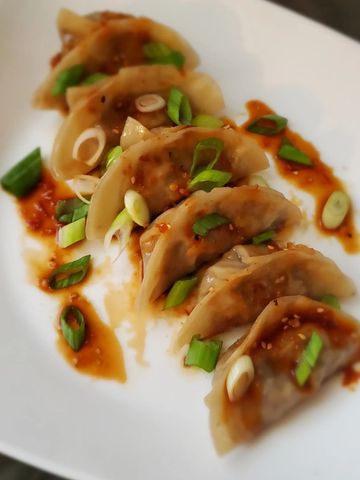 Ground pork, cabbage, mushrooms, green onions, 