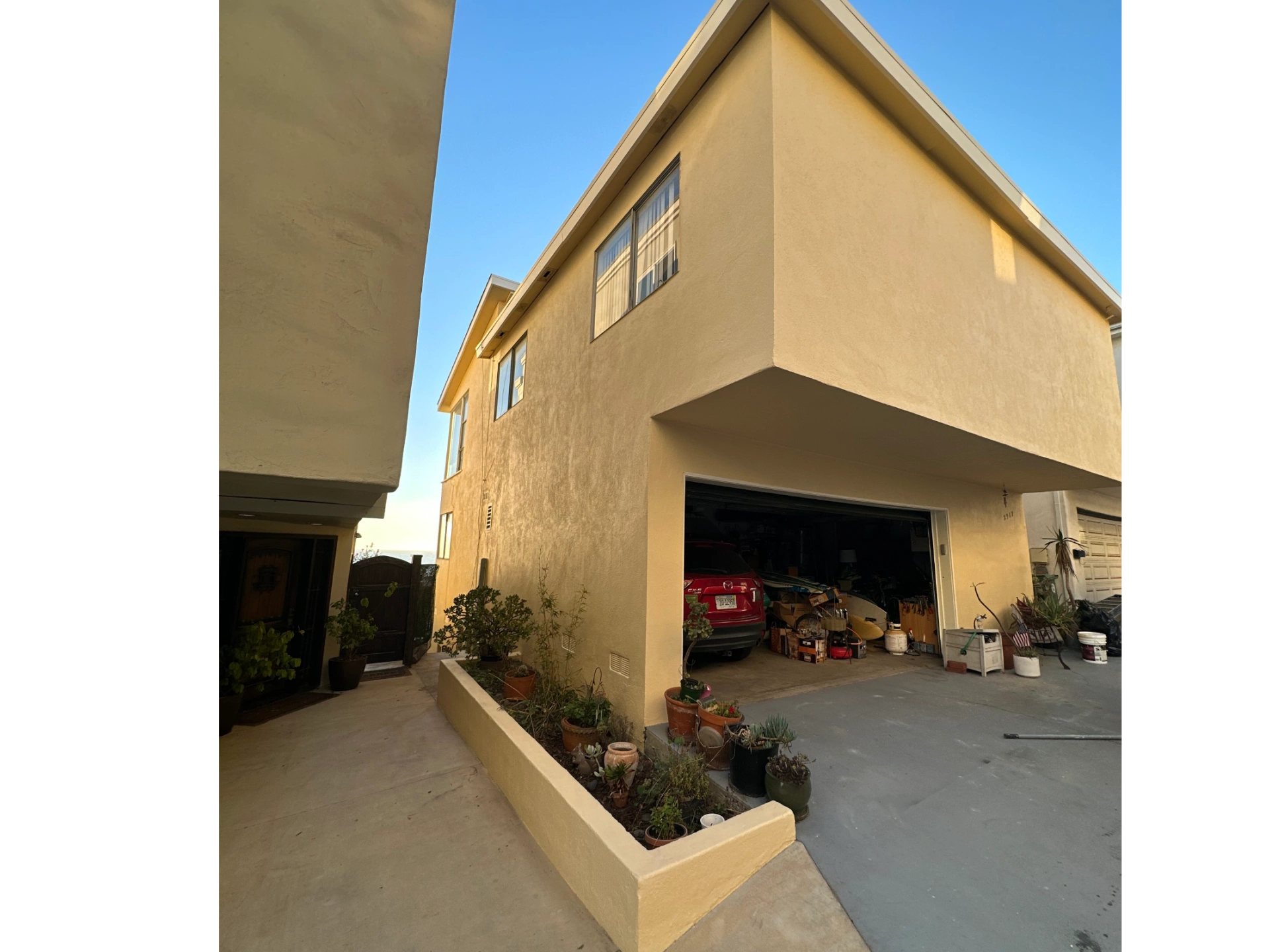 Exterior painting in Redondo Beach CA 