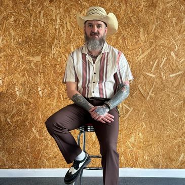 Welcome to ChöpperHeads. I’m Seraphim, owner and sole barber. 