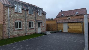 New builds with flint cobbles Burnham market