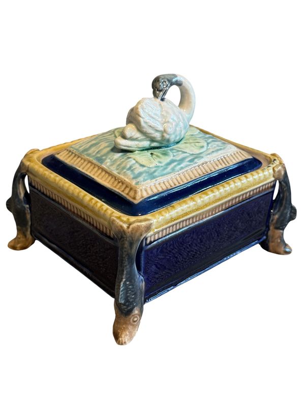 Circa 1900 English Majolica Swan Finial Sardine Box