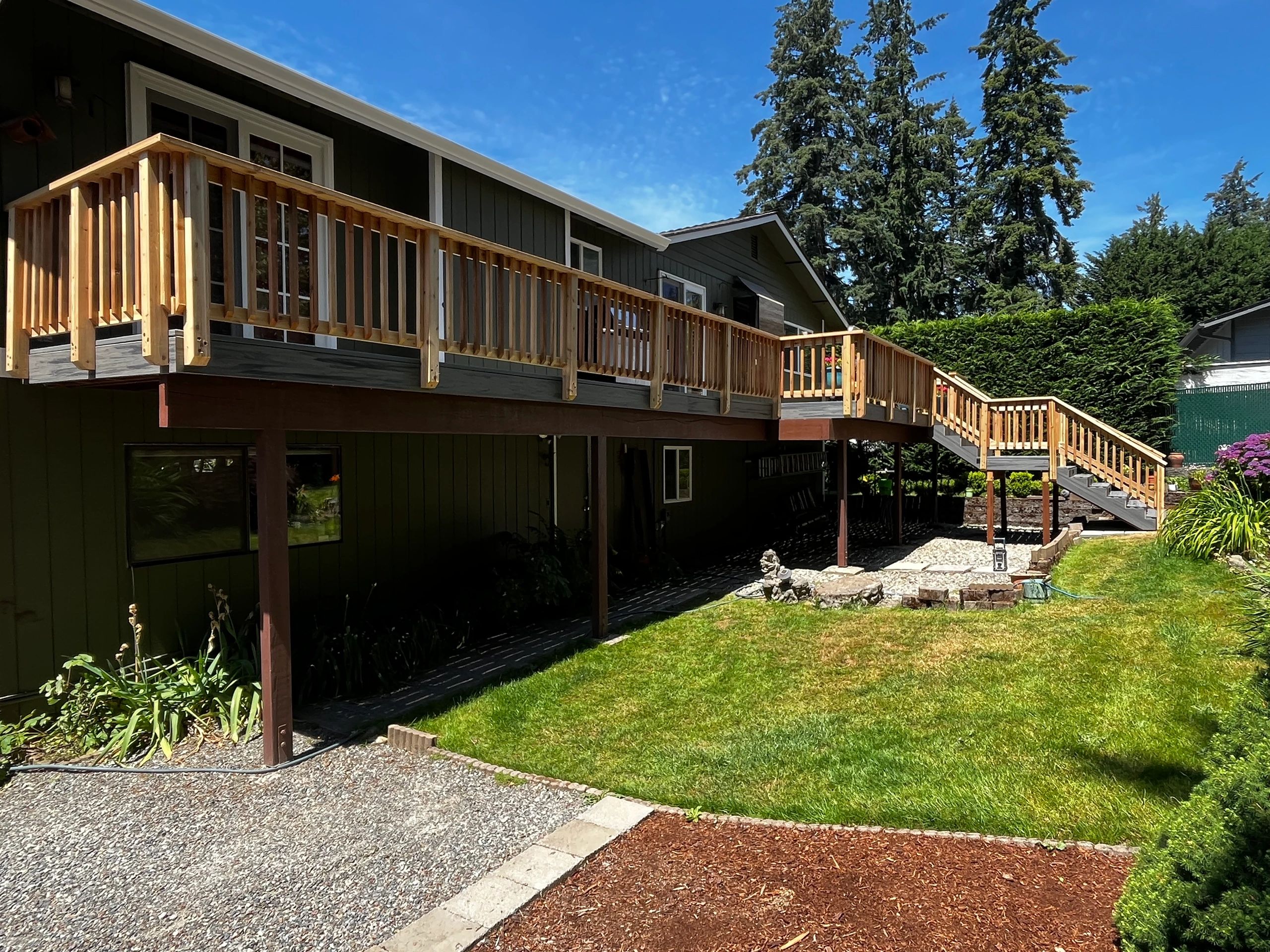 Deck and outdoor living spaces built by Joel Morrison