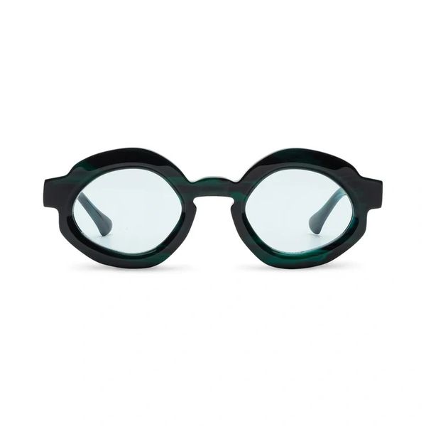Luxury Black eyeglass wear