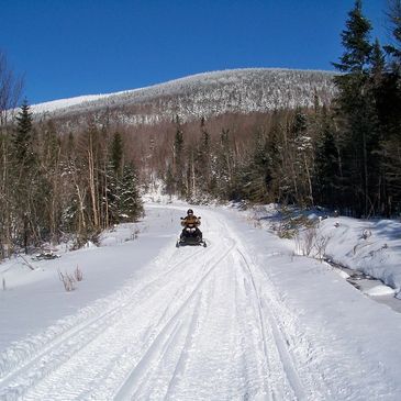 Snowmobiling in Maine 