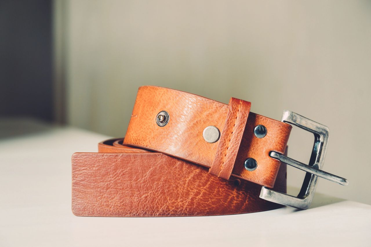 HOW TO MAKE YOUR OWN LEATHER BELT