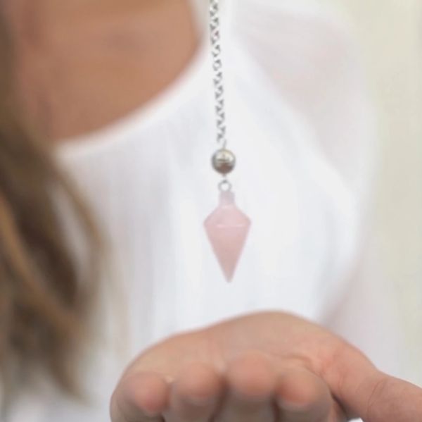 Quartz pendulum with different chakra based quartz for hypnotherapy