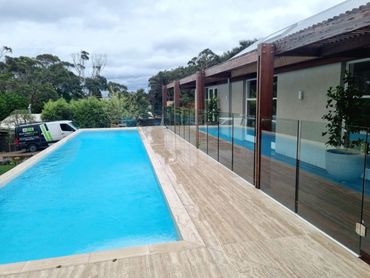 frameless pool fence