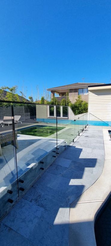 Glass pool fencing