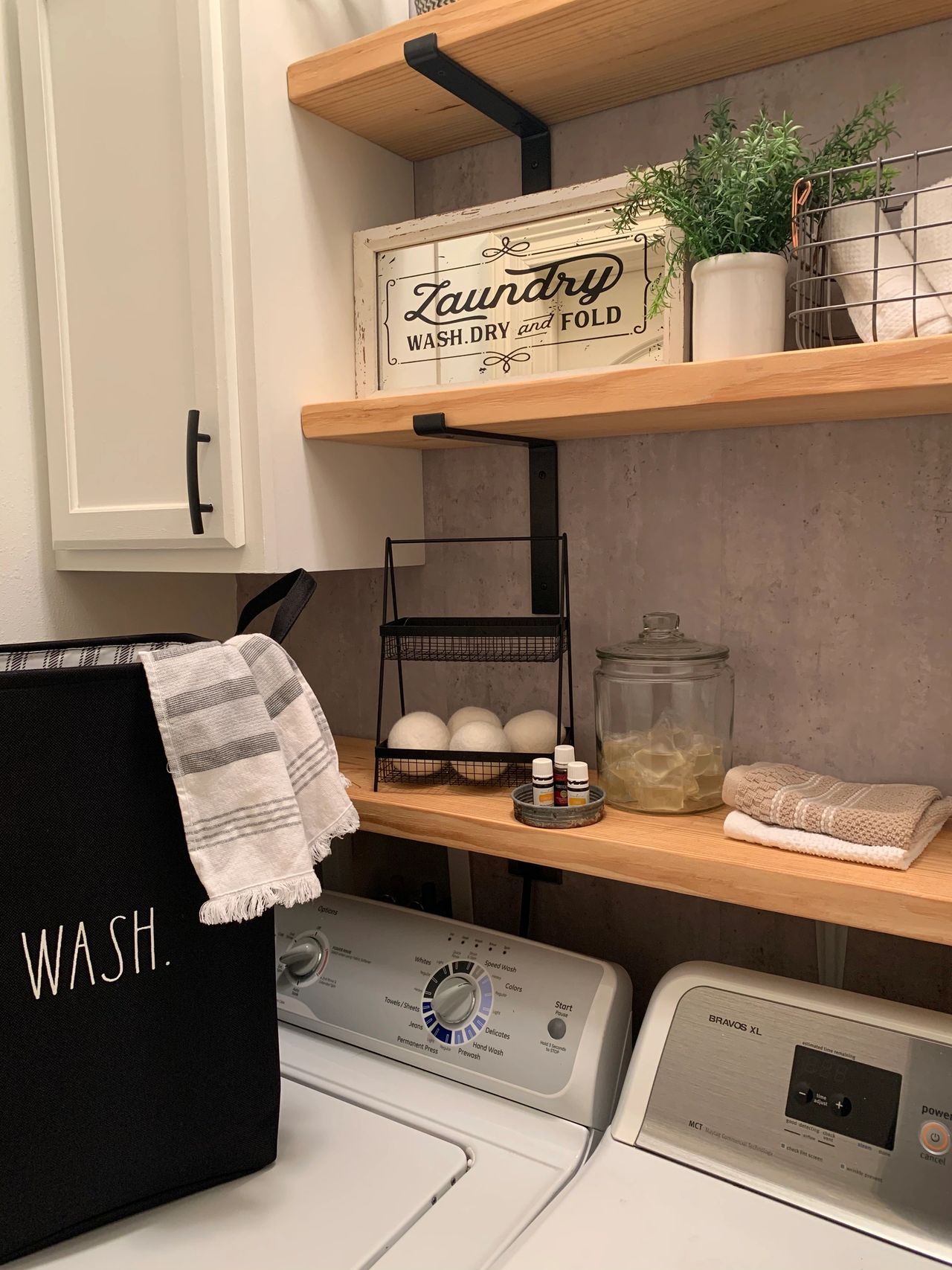 Laundry Room Makeover - part 1