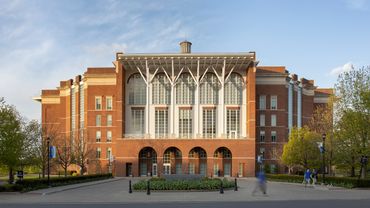 Higher Education library on college campus. Architecture photography project
