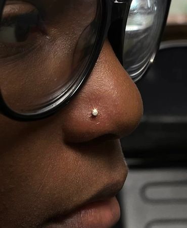 nose piercing 