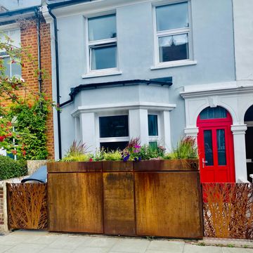 lockable bespoke gate for cargo bike access