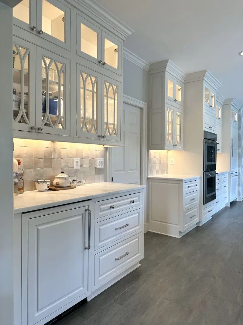 Kitchens by Frankie design Classic traditional kitchen