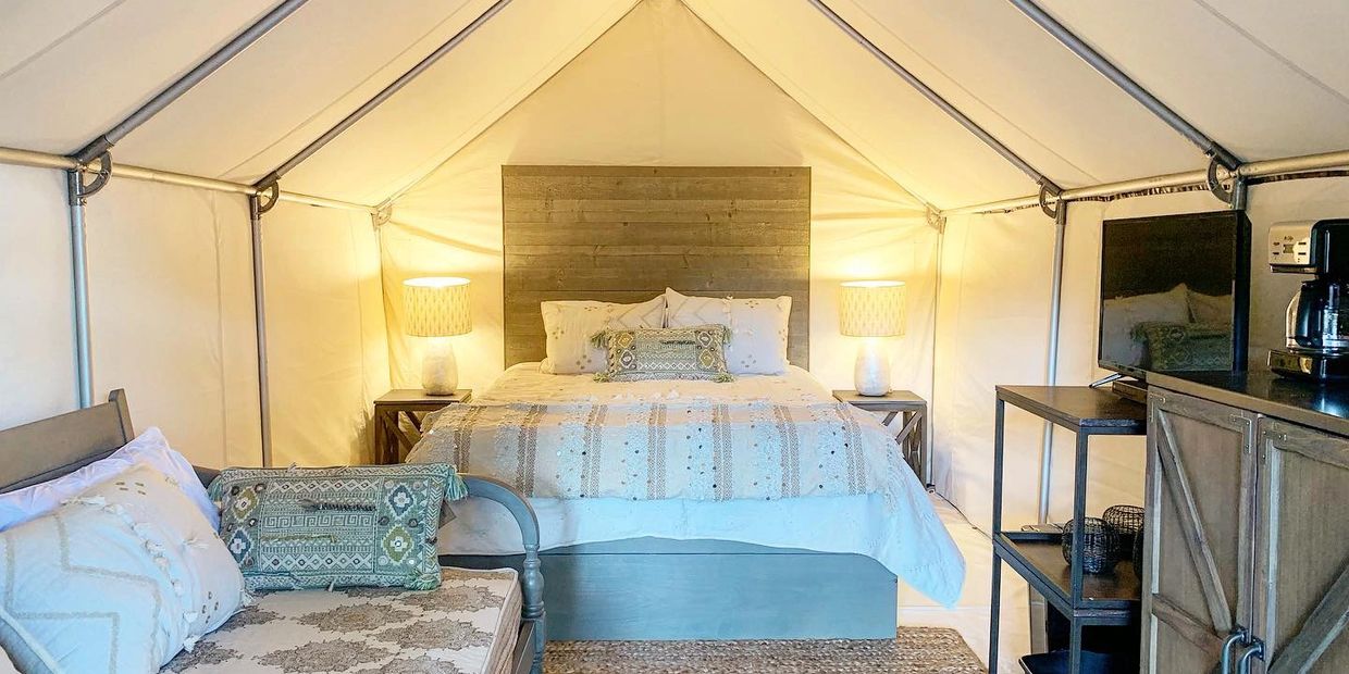 Luxury tent Son's Blue River Camp Glamping Cabin #J Swimming