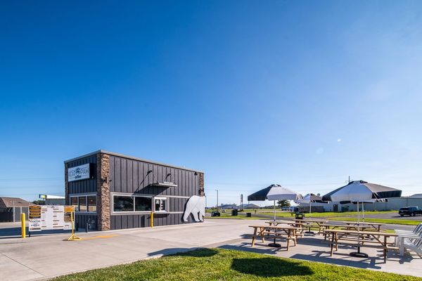 190 High Point Pl Byron, MN
Bear Paw Coffee Shop For Sale
Business for sale
Commercial Real Estate