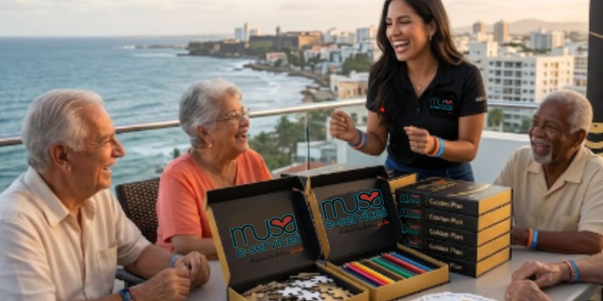 Adultos mayores disfrutando como transformamos el modelo tradicional mediante nuestros programas