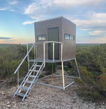 Fully Insulated Deer Stands / Hunting Blinds for Sale 