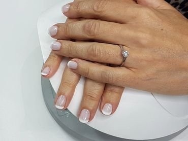French shellac manicure 