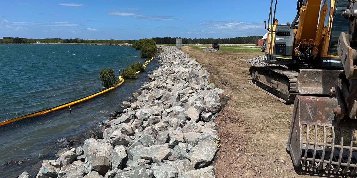 shoalhaven river flood levee rock revetment