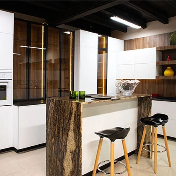 diseño de cocina moderna blanca