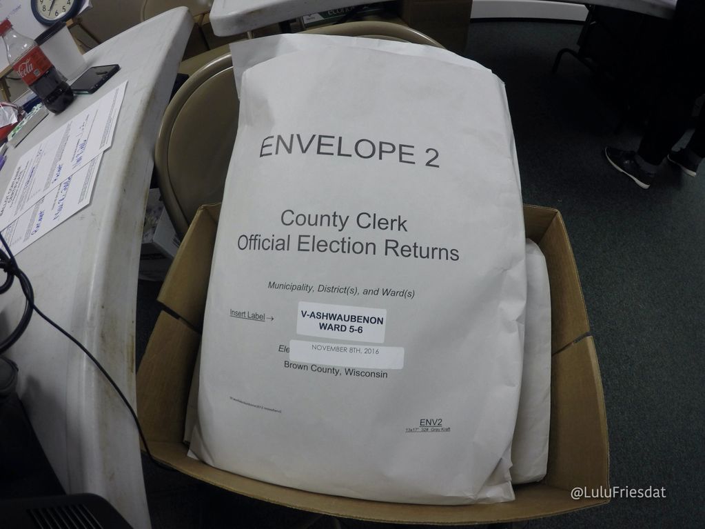 The Wisconsin 2016 recount in Brown County Dec. 2, 2016. (credit: Lulu Friesdat)