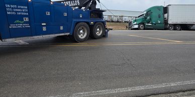 heavy duty towing, semi winching, sterling, il, gonzalos towing service & repair llc