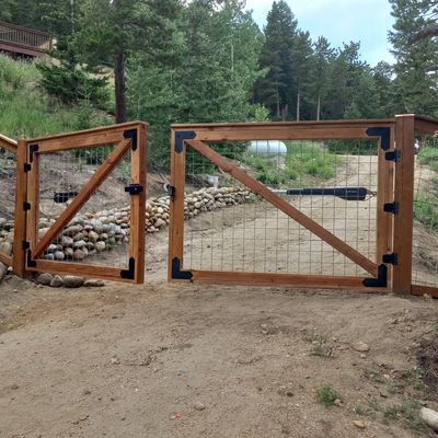 Automatic solar powered gate in Nederland Colorado 