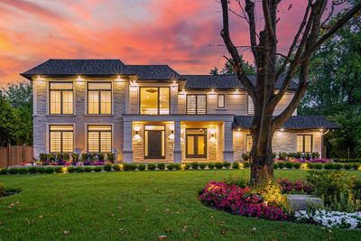 Lakeshore Road Luxury Home in Oakville