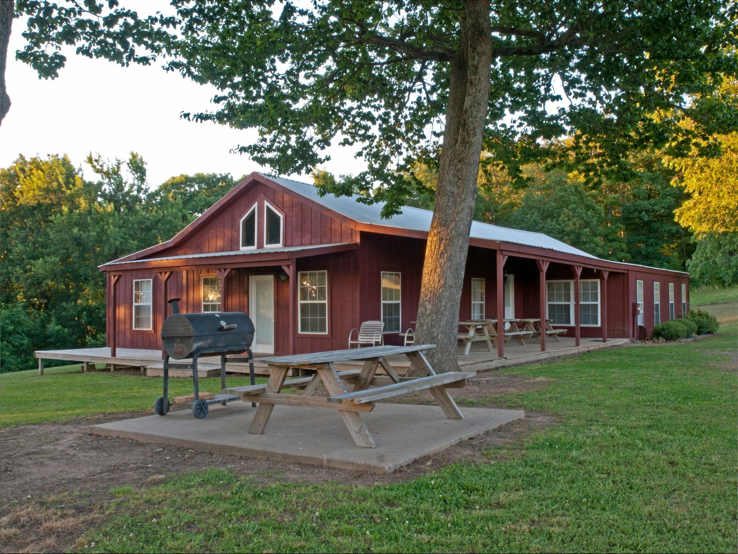 Frontier lodge