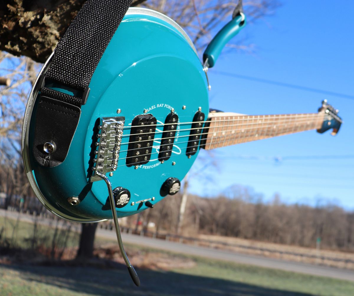 6 STRING FRYING PAN GUITAR. (LOOK THE PICTURES TO SEE DIFFERENT OPTIONS.