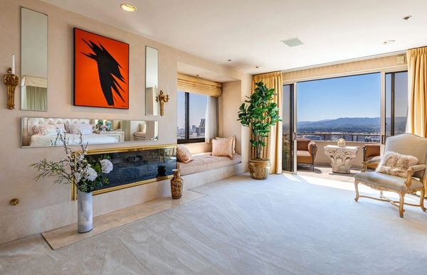 VALLEY LEATHER FURNITURE