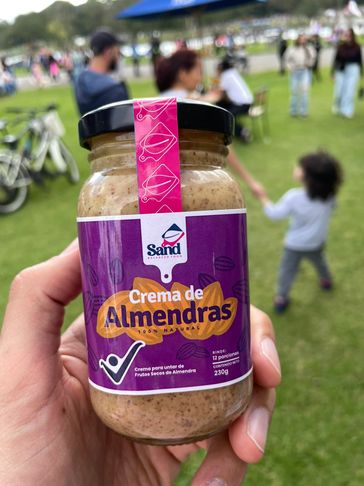 Crema de almendras Sand 230 g en frasco de vidrio