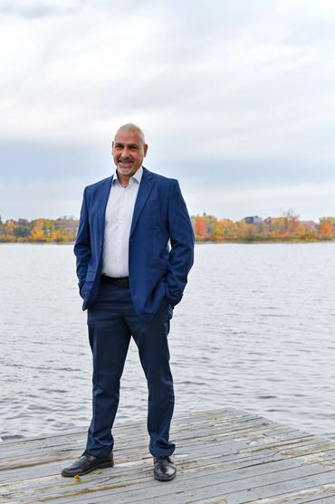 Carl Khouri - Courtier immobilier
514 241-1165
ckhouri70@gmail.com