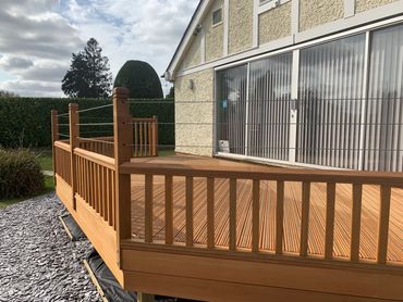 Hardwood decking - Lyndhurst 2/3