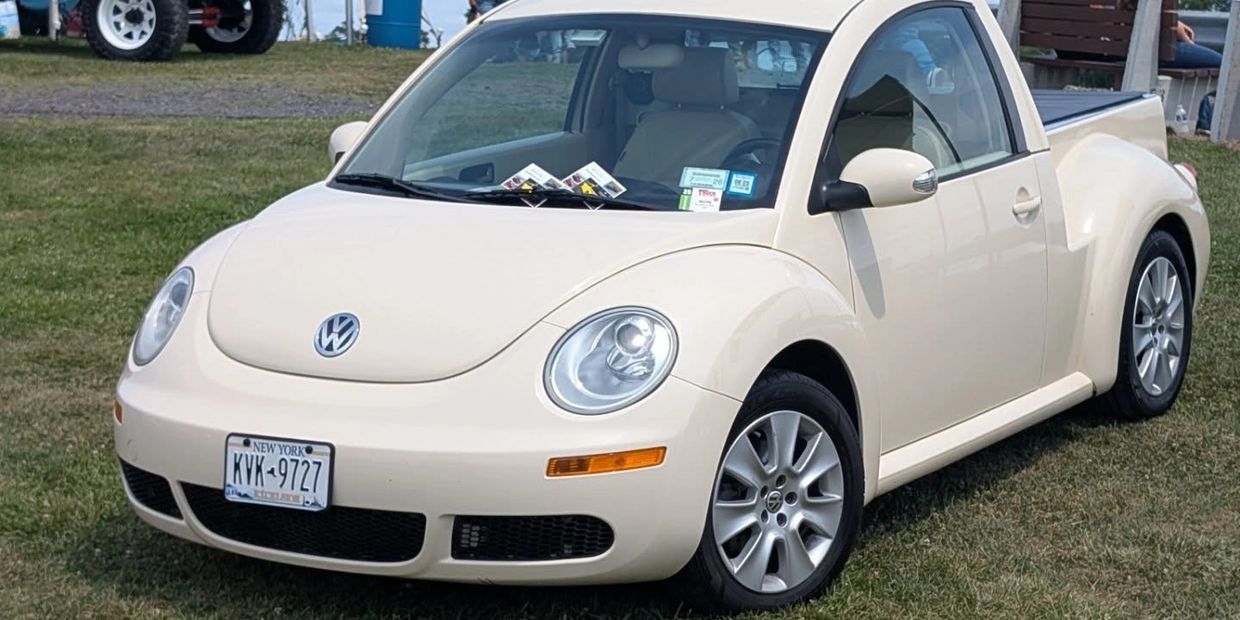 Cream 2009 VW Beetle Ute