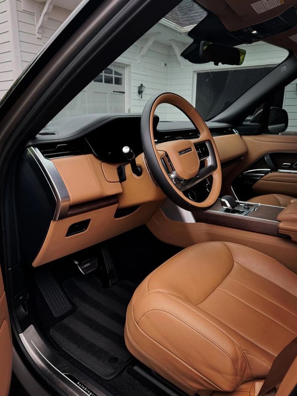 Beautiful tan on black Range Rover Autobiography interior after being full detailed by our ND team.
