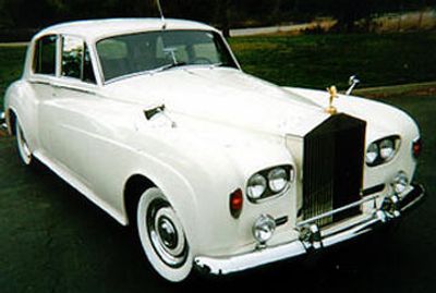 Our Vintage Rolls Royce Limo & Car Services are perfect for weddings, proms, and other special event