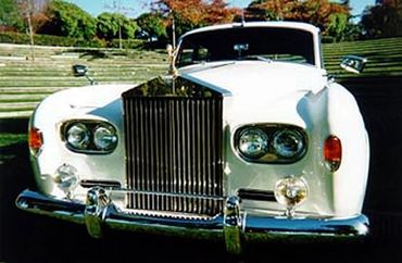 Front view of Impeccable Rolls Royce - Vintage Luxury Car Rental from Antique Limousine