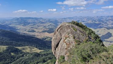 Serra da Pedra Branca, Pedra Flutuante, em Conceição das Pedras, Minas Gerais