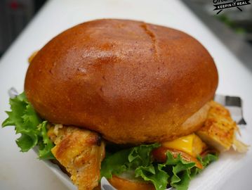 Grilled chicken sandwich single