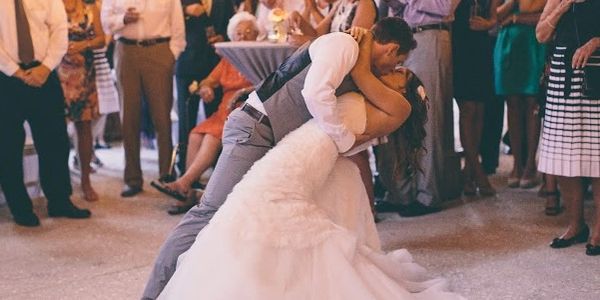wedding dance couple in a dip