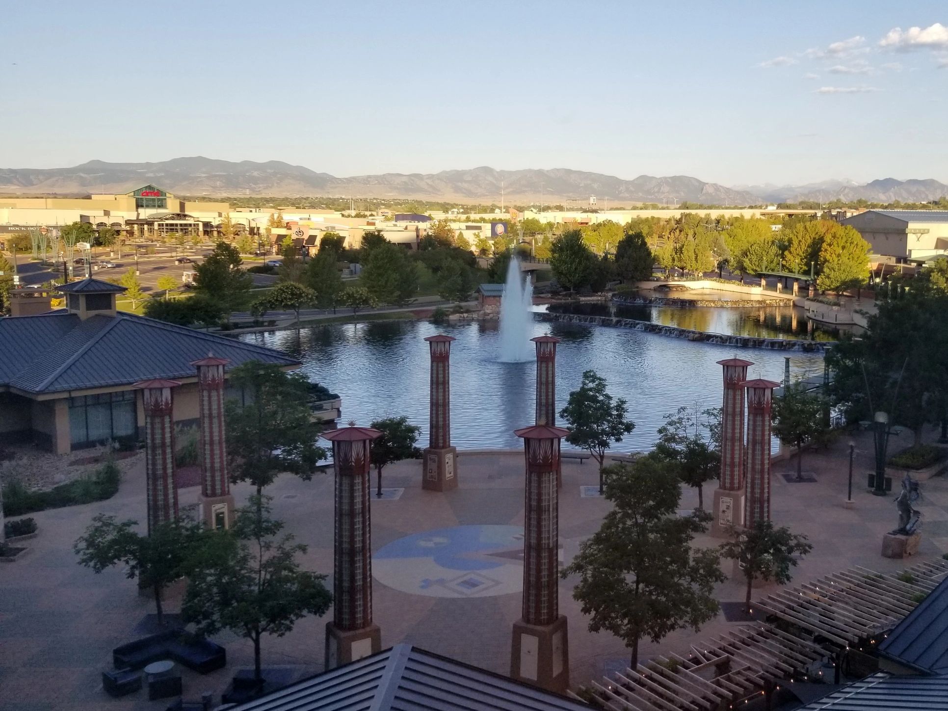 //img1.wsimg.com/isteam/ip/53ce9499-9f34-44de-98b5-473b1bc6b92f/View-of-the-Westminster-Westin-resort-in-Co-1.jpg/:/cr=t:12.27%25,l:0%25,w:75.47%25,h:75.47%25/rs=w:1300,h:800