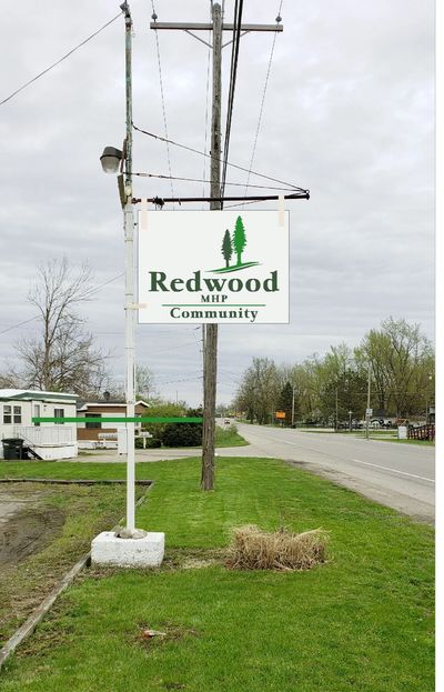 Redwood & American Mobile Home Communities in Muncie, Indiana.