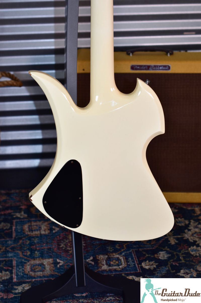 Fernandes Mockingbird Bass MB-80 - Neck Through - Aged Snow White (B.C. Rich Clone) Made in Japan