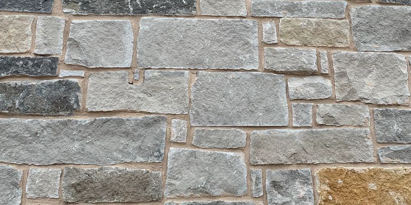 Rysdale Limestone thin veneer by Melissa and Ross