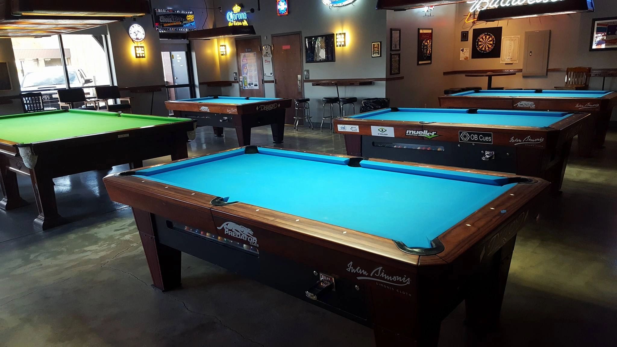 BIG Willies Sports Bar And Grill Pool Tables Bar