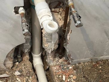 Plomería comercial y residencial.